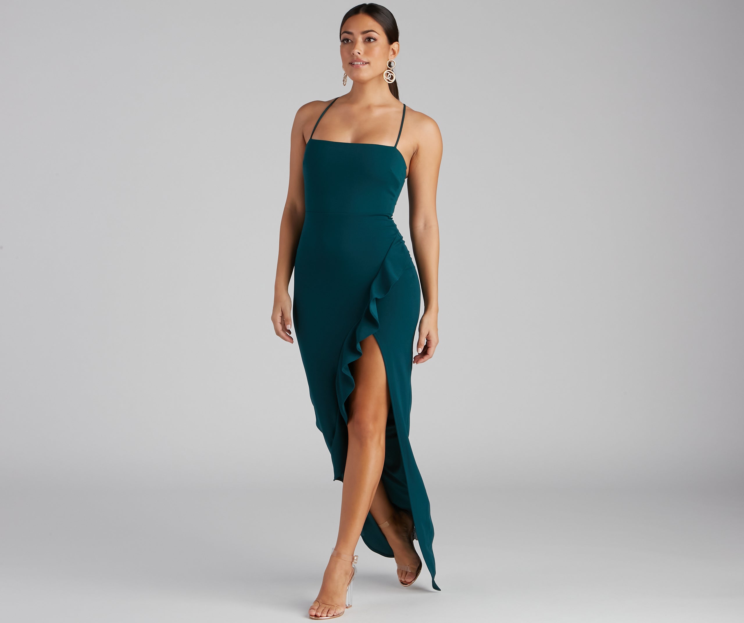 Tiffany Sleeveless High Slit Formal Dress provides a stylish summer wedding guest dress, the perfect dress for graduation, or a cocktail party look in the latest trends for 2024!