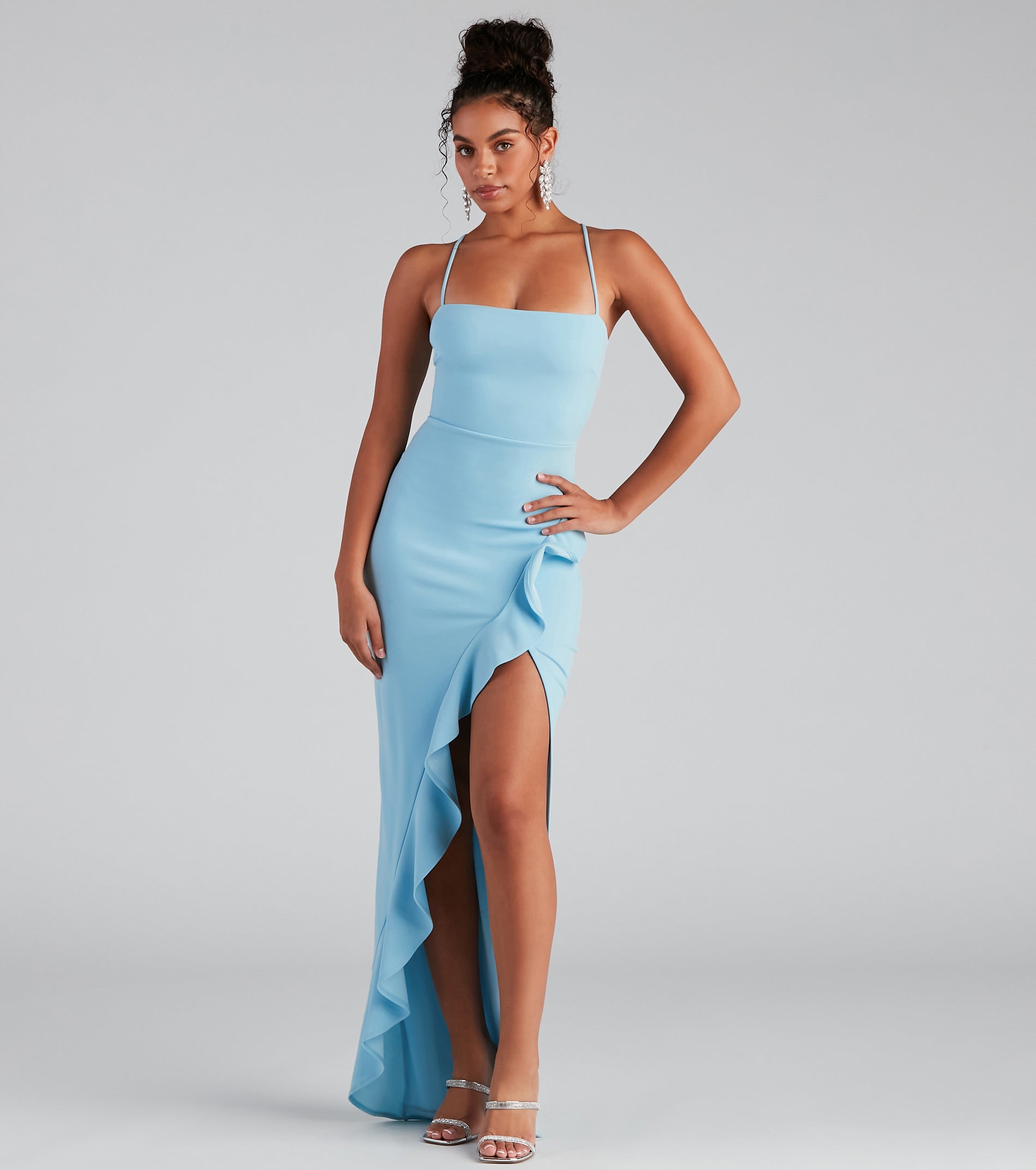 Tiffany Sleeveless High Slit Formal Dress provides a stylish summer wedding guest dress, the perfect dress for graduation, or a cocktail party look in the latest trends for 2024!