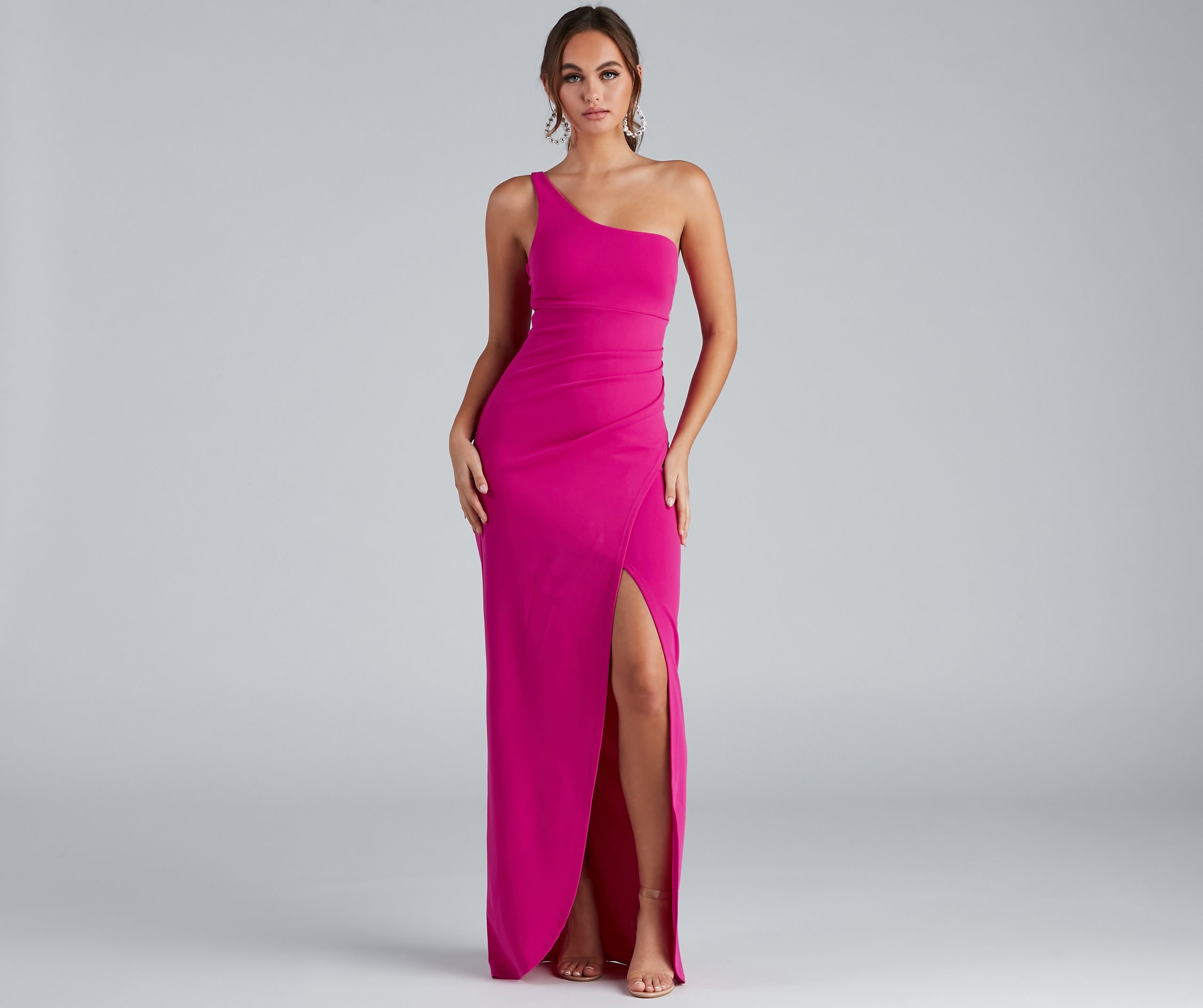 Iris One-Shoulder Crepe Dress is the perfect prom dress pick with on-trend details to make the 2024 dance your most memorable event yet!