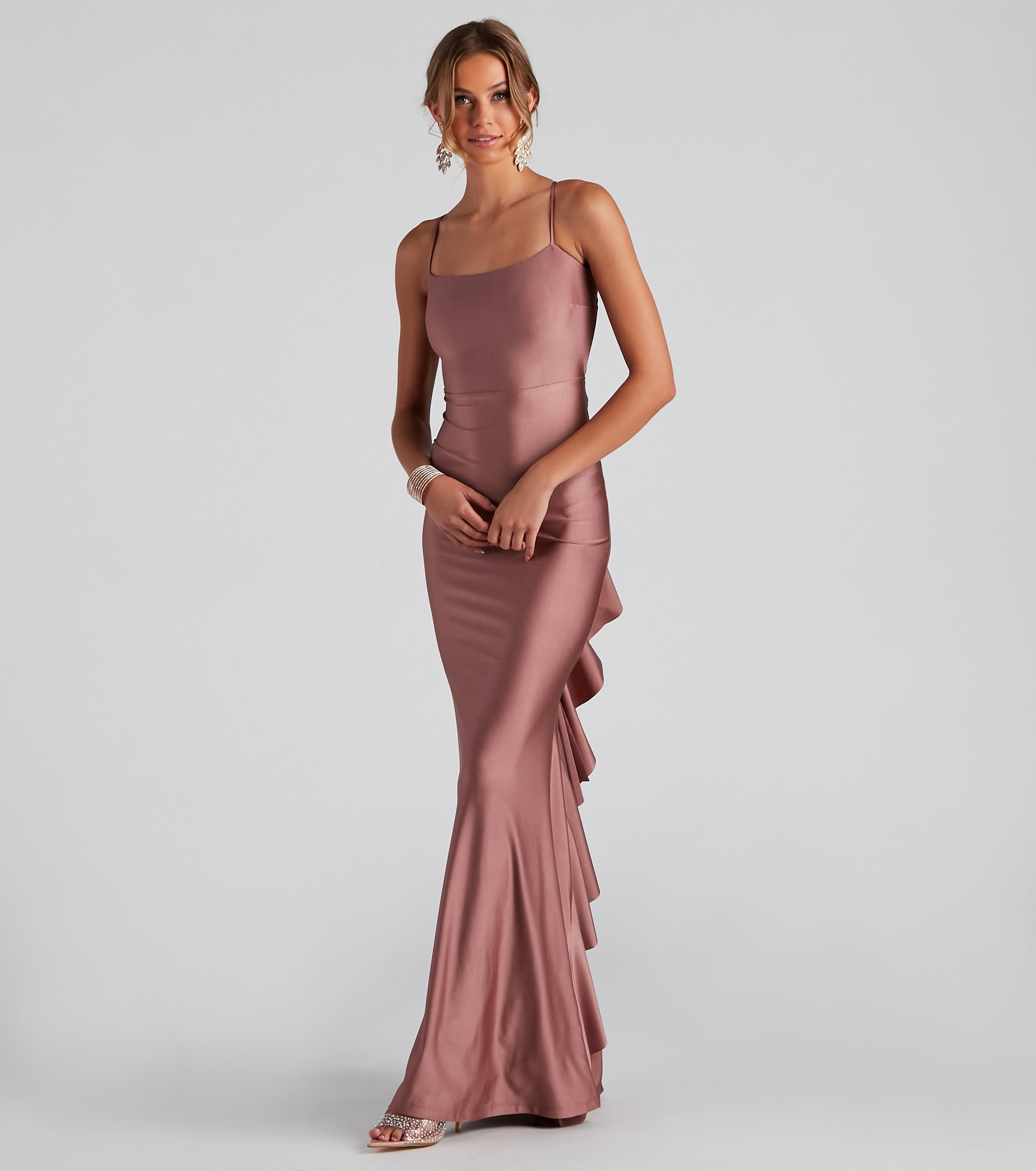 Meadow Formal Open Back Ruffled Dress creates the perfect summer wedding guest dress or cocktail party dresss with stylish details in the latest trends for 2023!