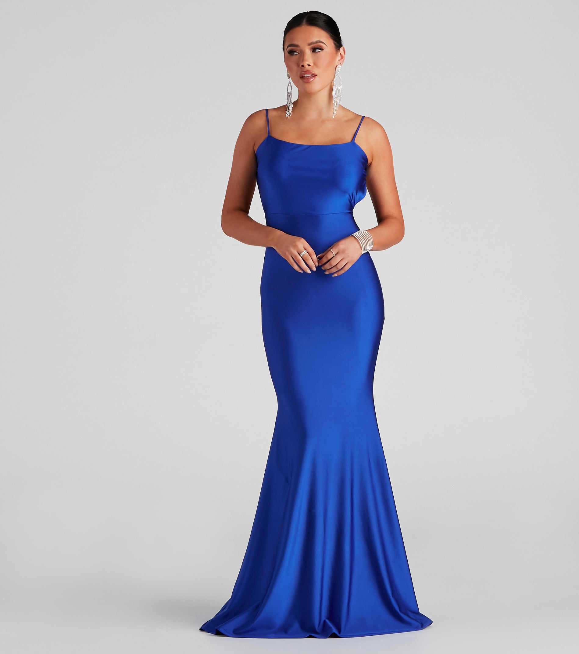 Meadow Formal Open Back Ruffled Dress creates the perfect summer wedding guest dress or cocktail party dresss with stylish details in the latest trends for 2023!