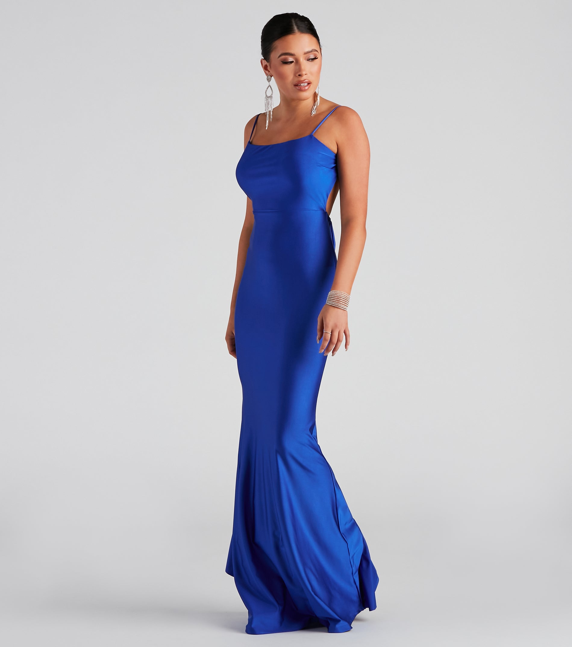 Meadow Formal Open Back Ruffled Dress creates the perfect summer wedding guest dress or cocktail party dresss with stylish details in the latest trends for 2023!