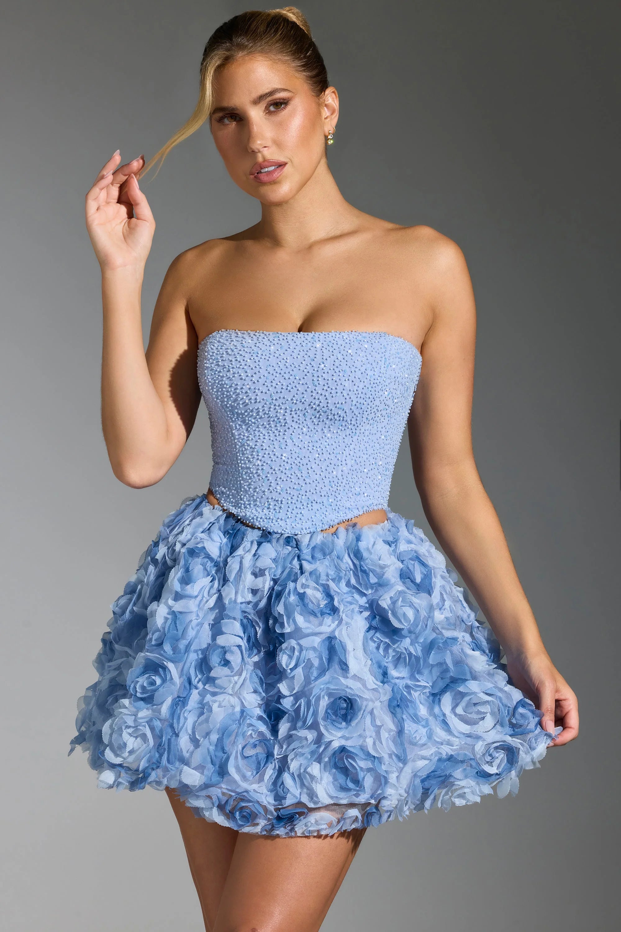 Floral-Appliqu¨¦ Mini Skirt in Blue