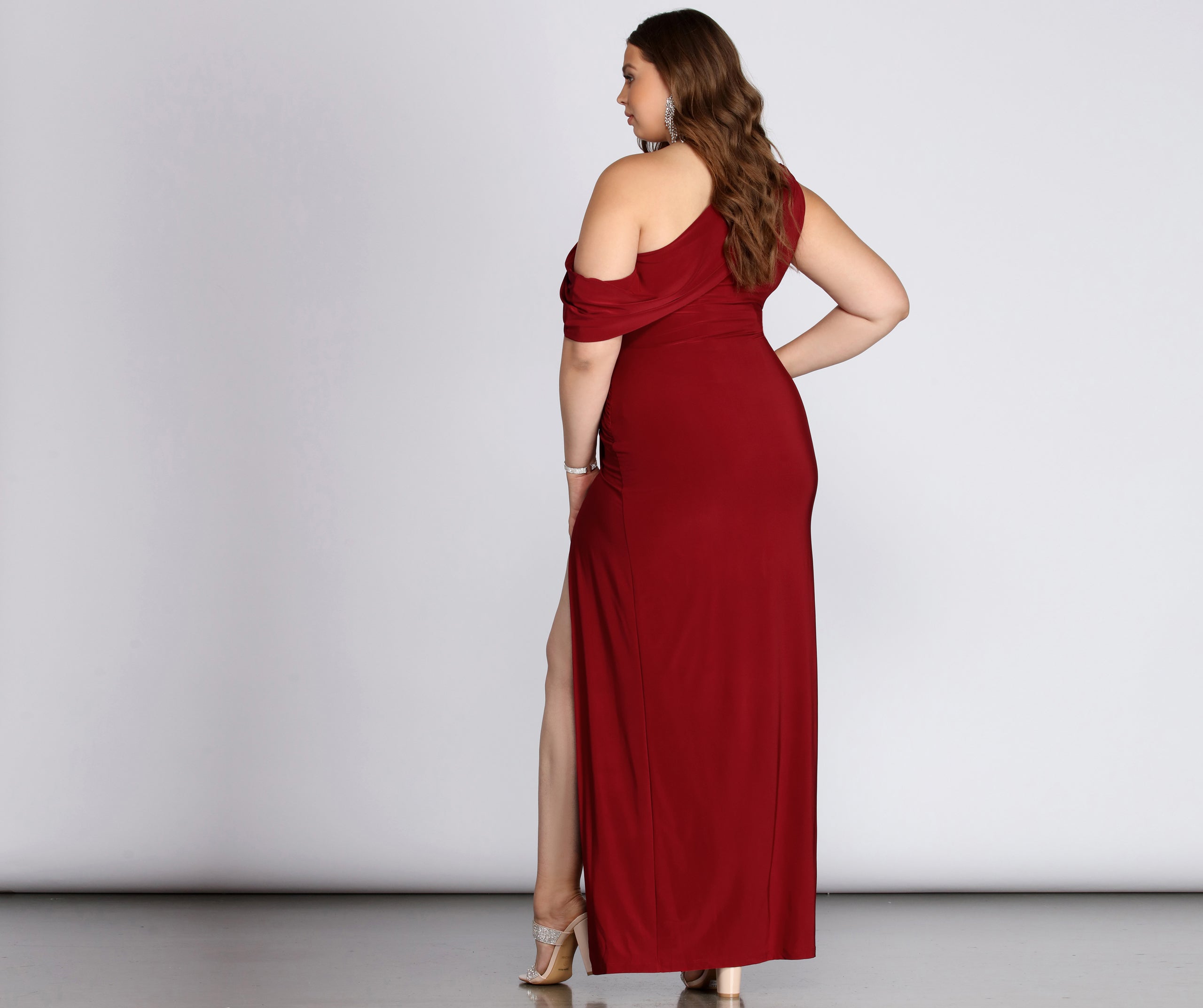 Plus Kaleigh Off Shoulder Dress is a stunning choice for a bridesmaid dress or maid of honor dress, and to feel beautiful at Homecoming 2023, fall or winter weddings, formals, & military balls!