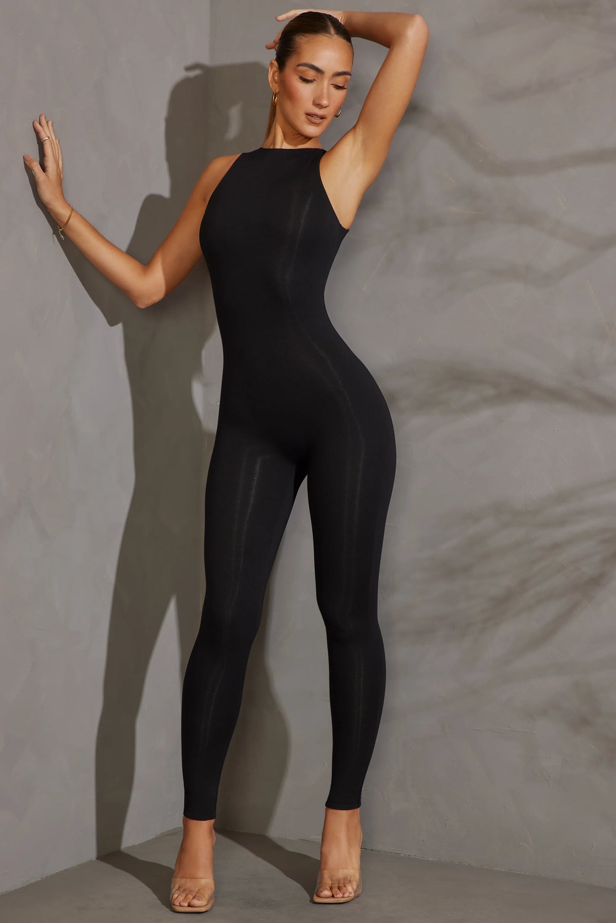 Jumpsuit mit Racerkragen in Schwarz