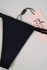 Mid-Rise Seamless Thong in Black