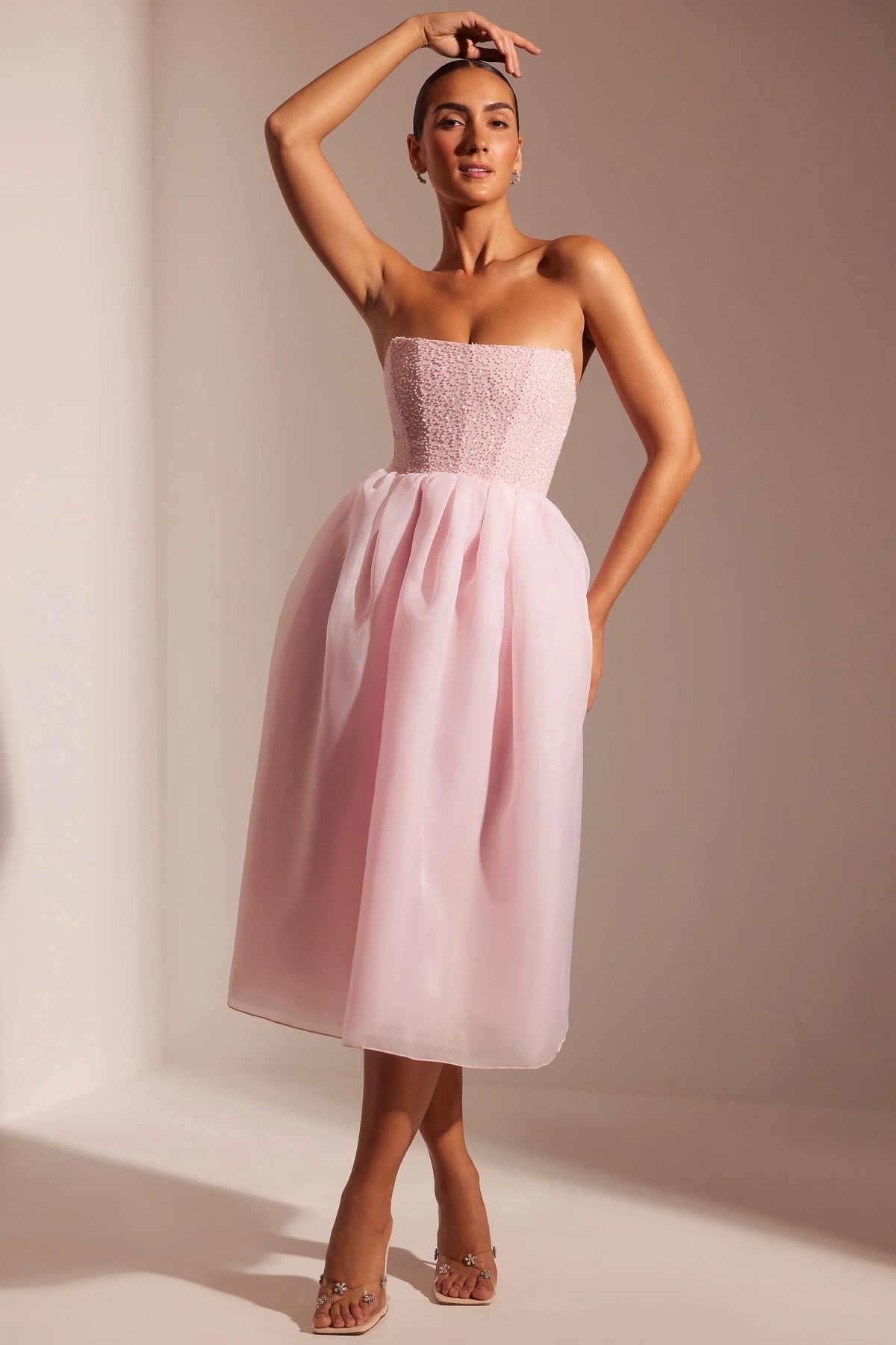 Verziertes Midikleid mit Korsett-Tüllrock in Blush