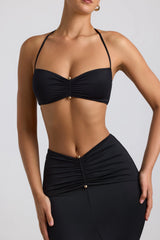 Bralette con dettagli hardware in jersey Slinky al collo in nero