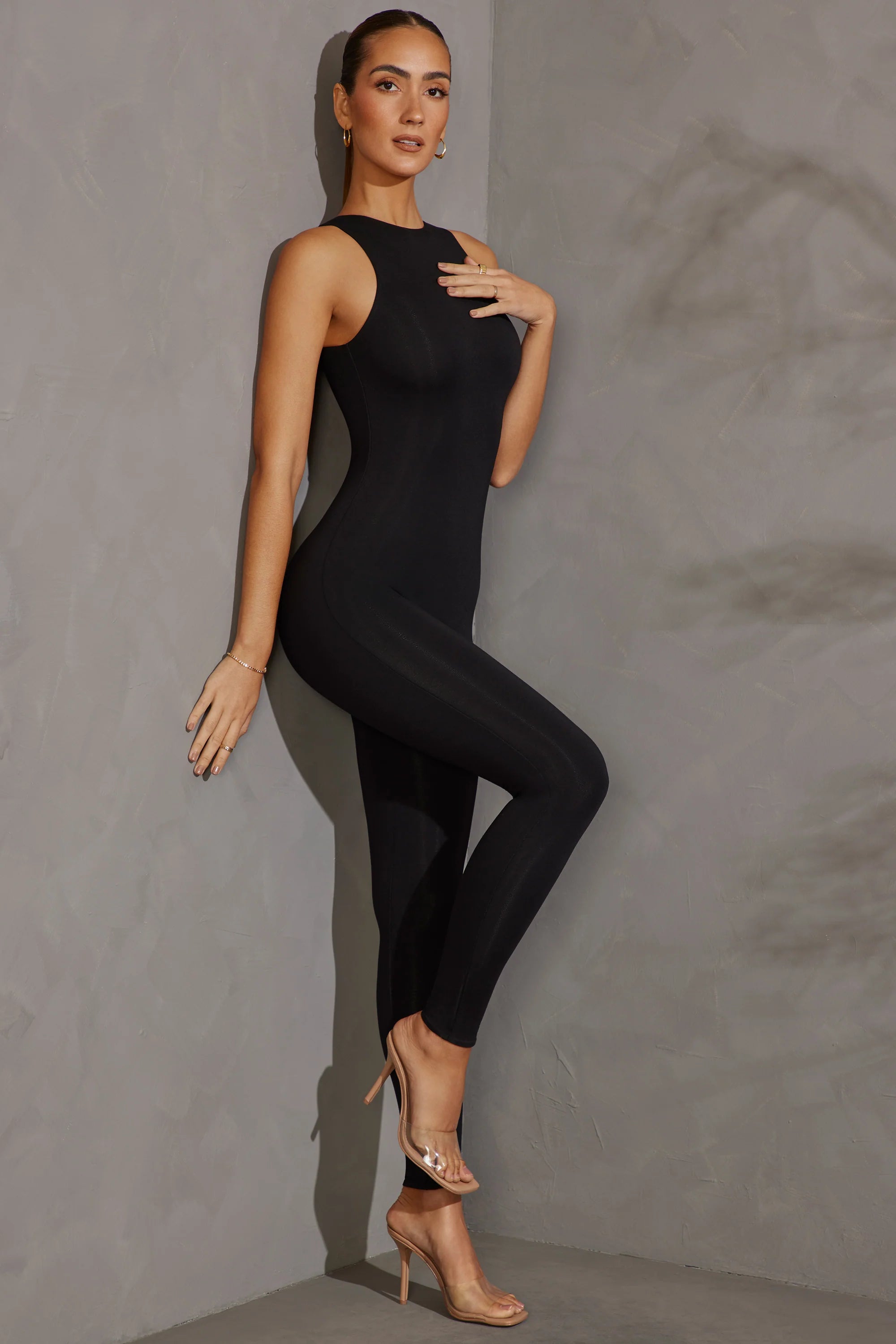 Jumpsuit mit Racerkragen in Schwarz