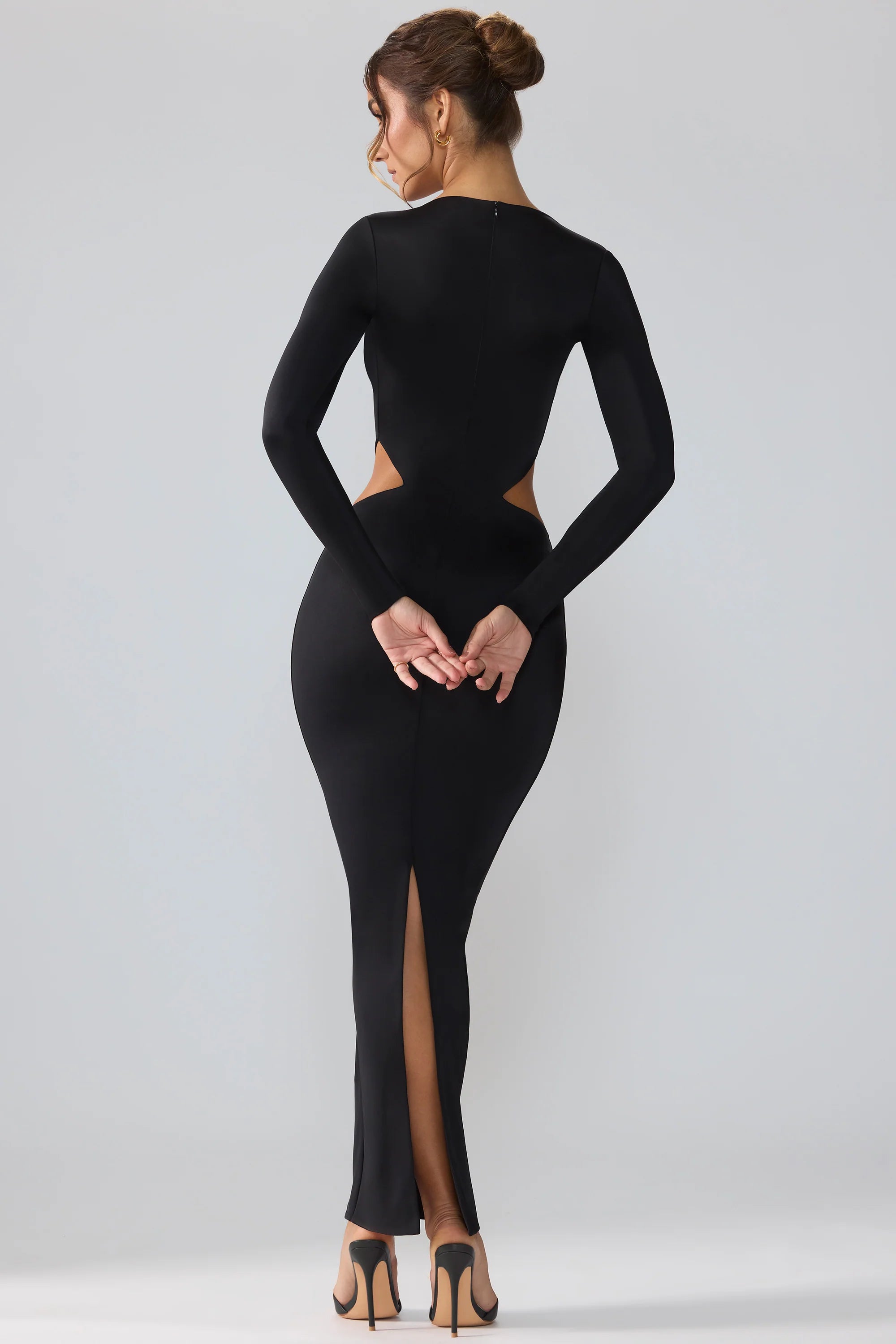 Langärmliges Maxikleid aus Premium-Jersey mit Cut-Out in Schwarz