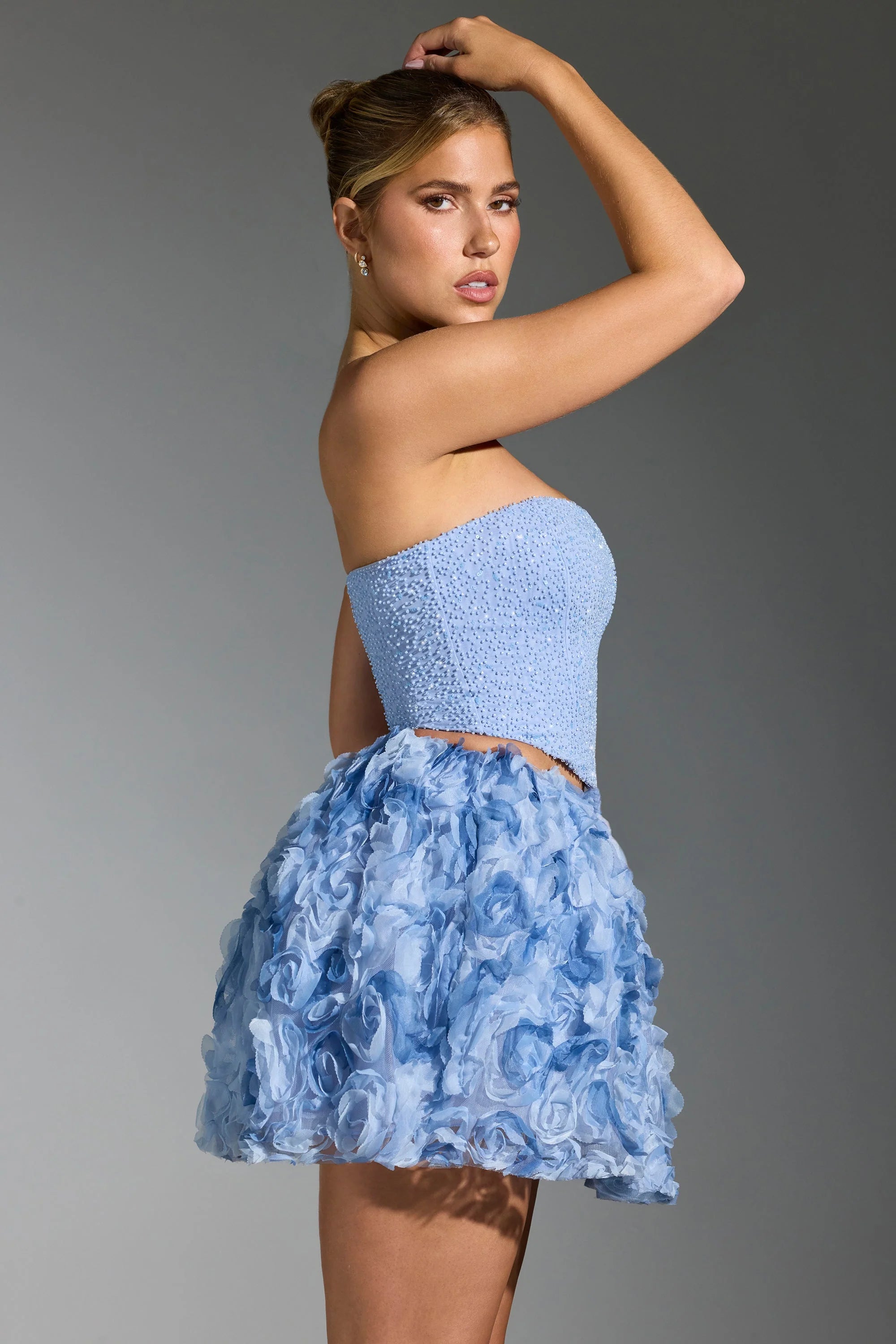 Floral-Appliqu¨¦ Mini Skirt in Blue