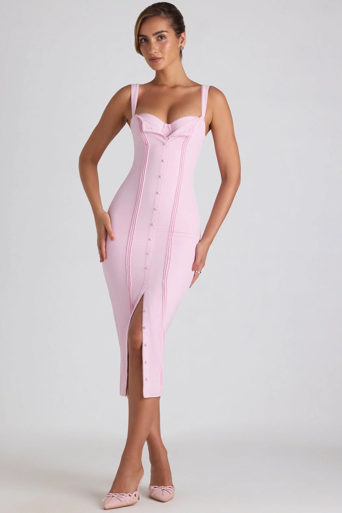 Midaxi-Kleid mit Knopfdetail in zartem Rosa