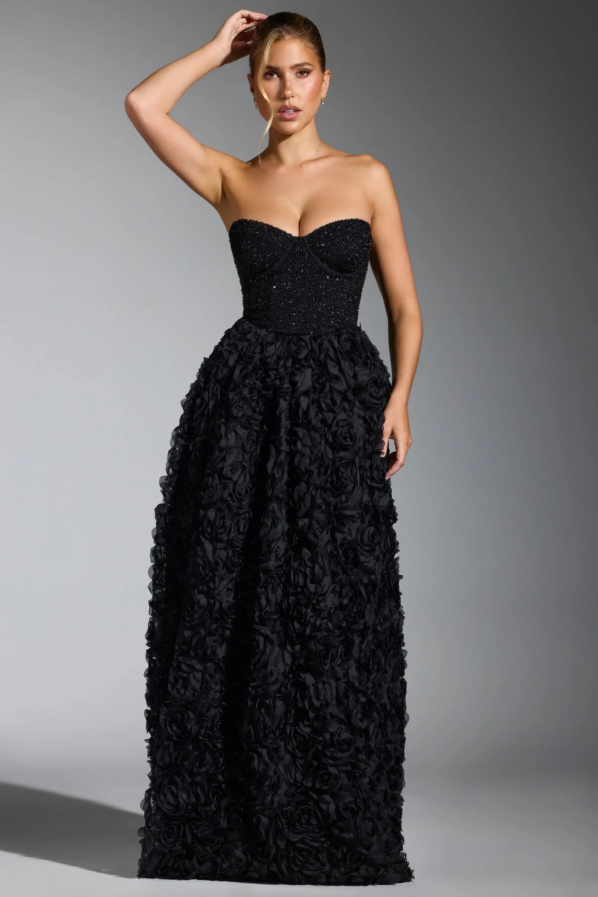 Embellished Floral-Appliqu¨¦ Corset Gown in Black