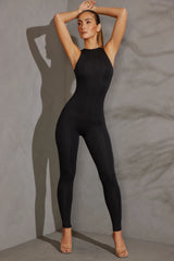 Tall – Jumpsuit mit Racerneck in Schwarz