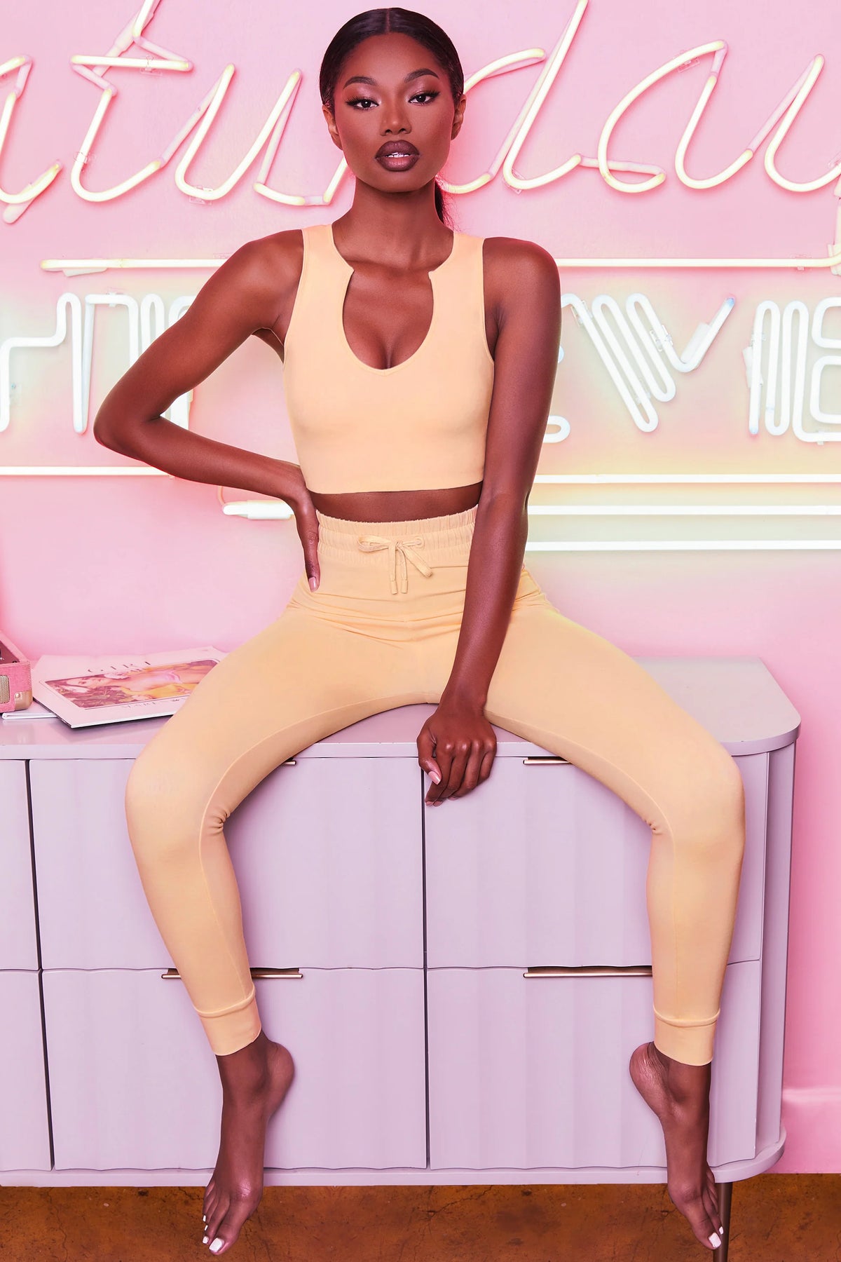 We Chillin' High Waisted Leggings in Peach