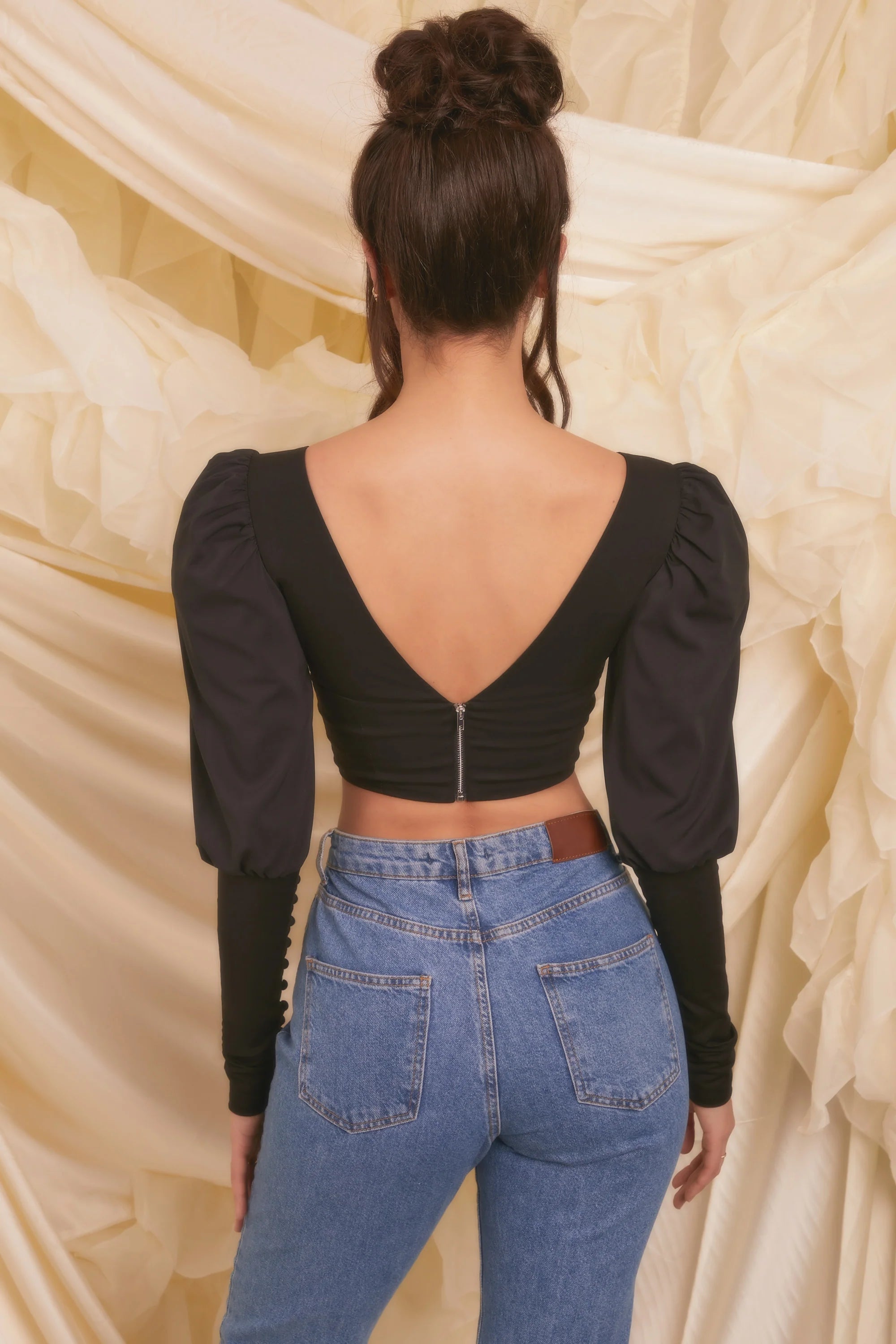 Plunge Neck Puff Sleeve Crop Top in Black