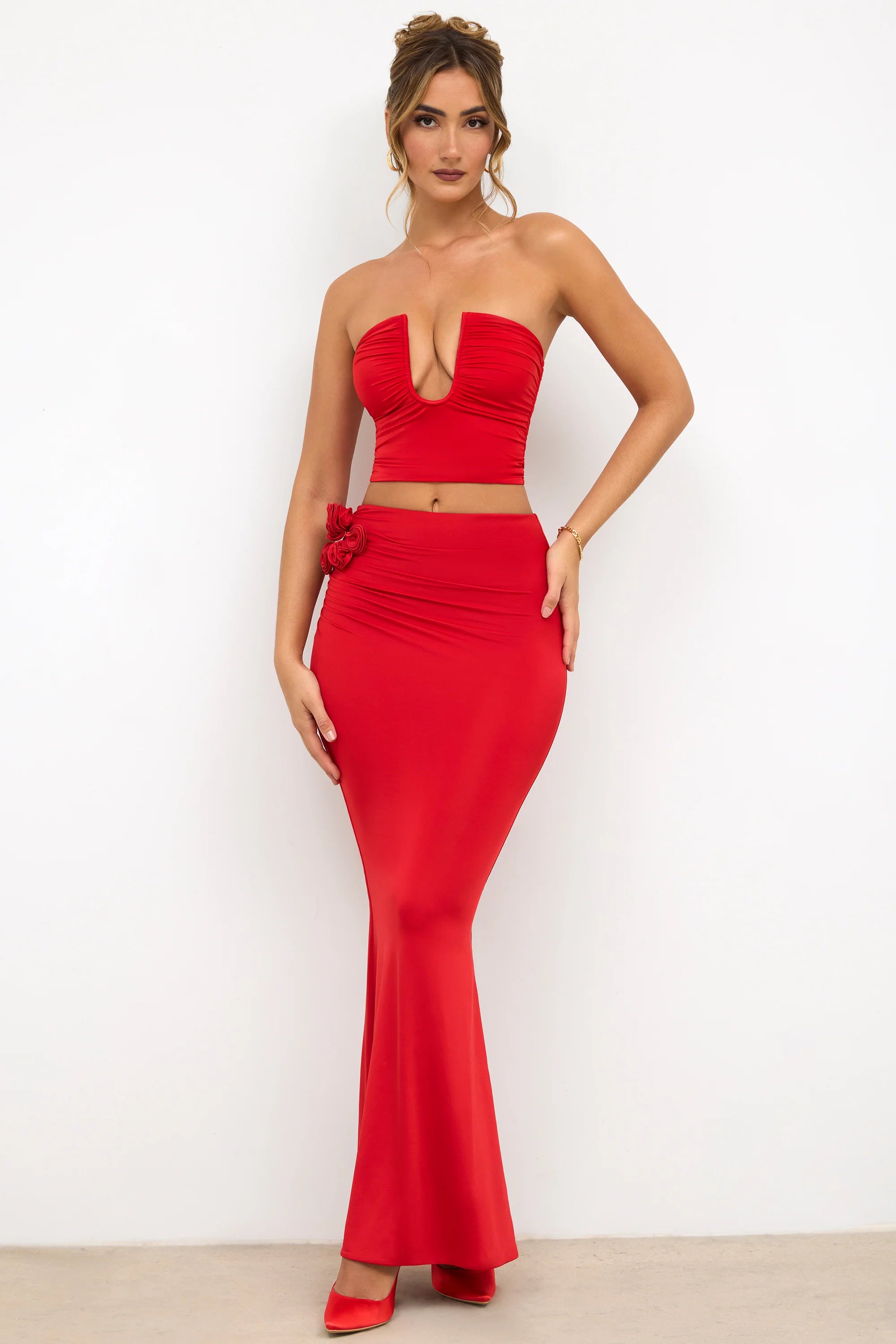 Premium Jersey Strapless Plunge Neck Top in Scarlet Red