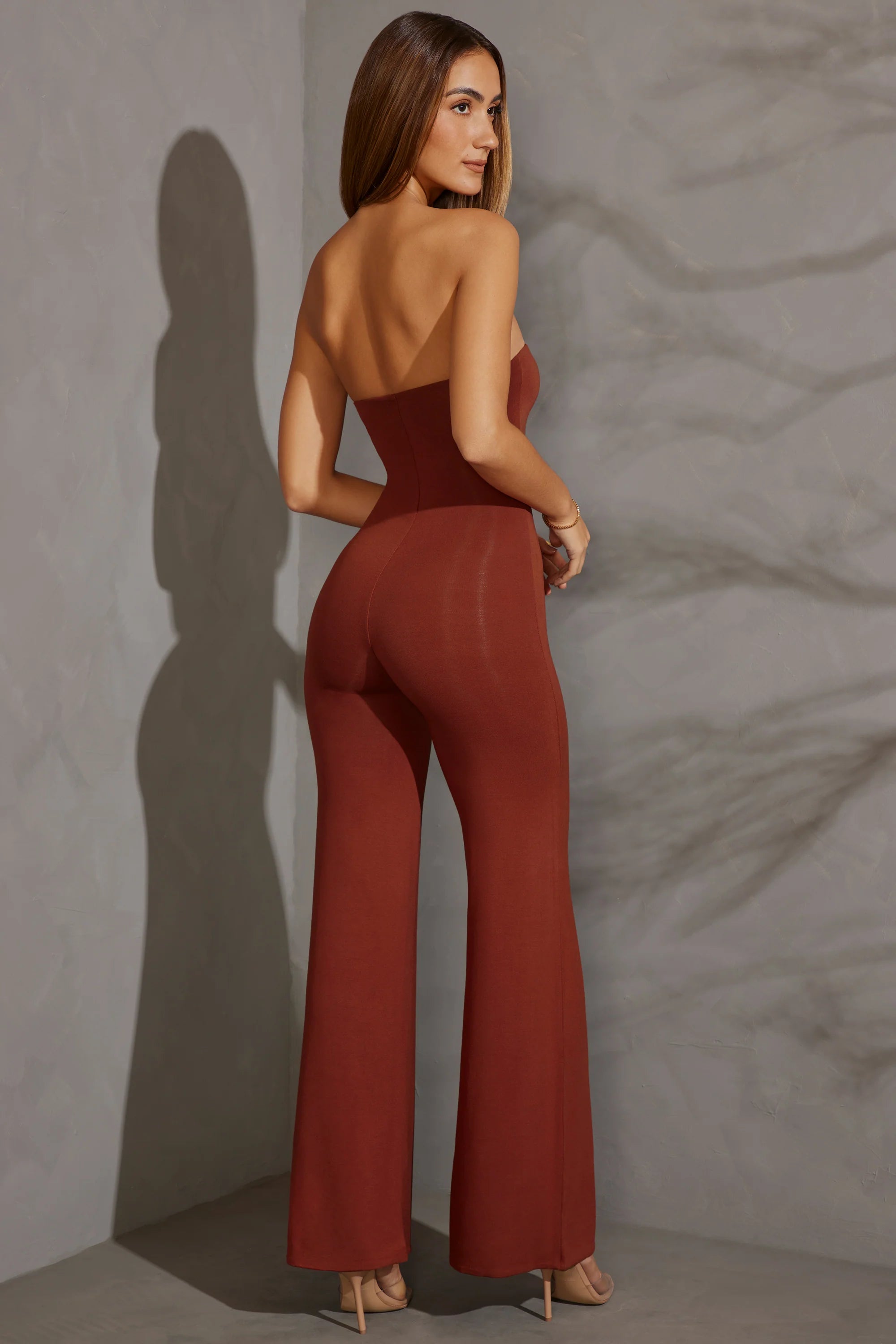 Bandeau-Jumpsuit mit weitem Bein in Ziegelrot